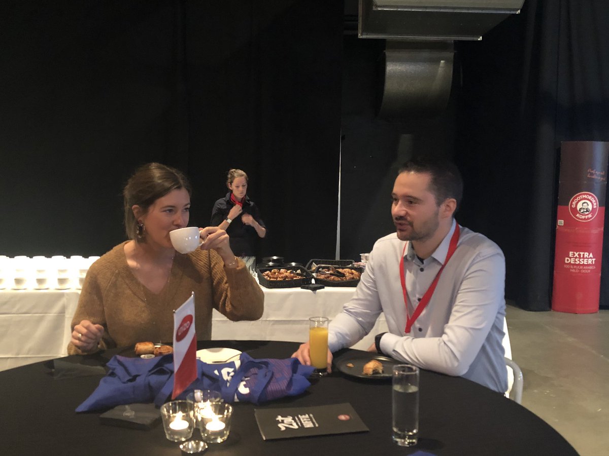 nielvrom's tweet photo. @DXsolutionsBVBA aanwezig op Business Up! #unizo https://t.co/SZfe4CAqXH