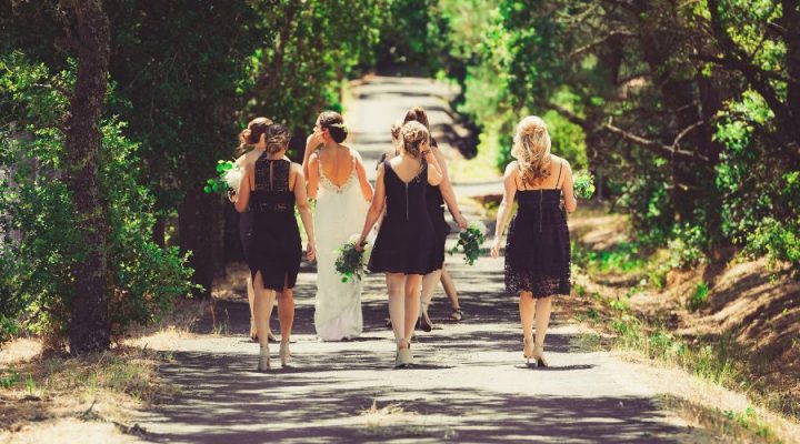 ¡Cuidado el día de tu boda! Antes de romper las reglas échale un repaso al dressing code de tus damas de honor dlvr.it/RGrZ5s vía <a href="/nosolotendencia/">No Sólo Tendencias</a>