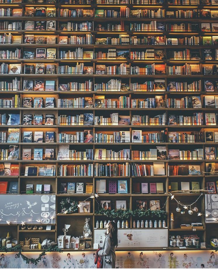 alansmlxl's tweet image. John Steinbeck wrote in East of Eden, “The free, exploring mind of the individual human is the most valuable thing in the world”. Book store in Osaka Japan. #dodesign #curiosity