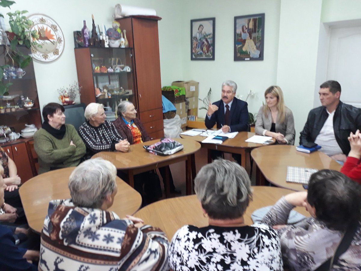 Присутствующие задавали много вопросов о том как обезопасить себя и что делать,если уже попали под воздействие мошейников. На все вопросы были даны соответствующие разъяснения