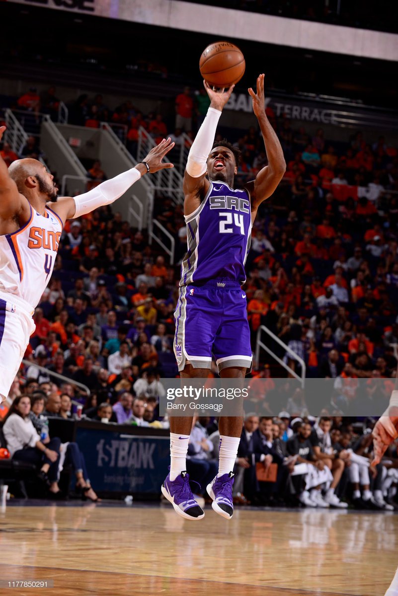 BuddyHieldFan's tweet photo. 🔥 28 PTS | 5 REB | 2 AST 🔥
🎯 10/19 FG Made | 6/12 3PA 🎯
📈 52.6 FG% | 50.0 3P% 📈
Strong performance out there from Buddy, but we fall to the @Suns 95-124. #KEEPTHATSAMEENERGY #PURPLETALK #BUDDYLOVE #SacramentoProud (photo courtesy of @BGossagePhoto) https://t.co/gENZyL143V