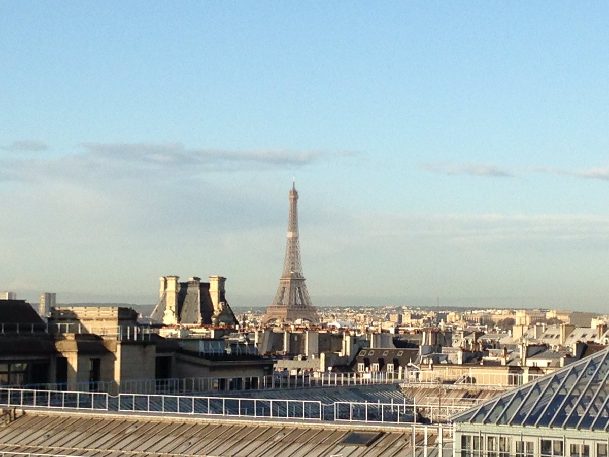 Today we’re kicking off our first ever #cxtourparis19 ! Thank you to our customers <a href="/JohnPaulGroup/">John Paul</a> <a href="/zenconnect_fr/">Zenconnect</a> &amp; @EmployBridge for sharing their stories &amp; bienvenue à tous!