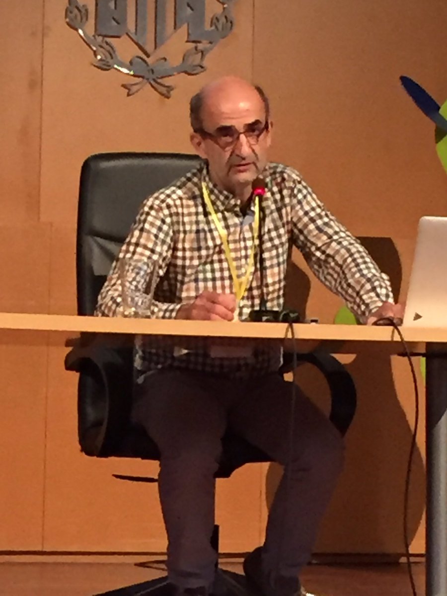 redqueserias's tweet image. Frédéric Blanchard, presidente de la Farmhouse and Artisan Cheese and Dairy Producers European Network #FACEnetwork presentando el proyecto europeo.