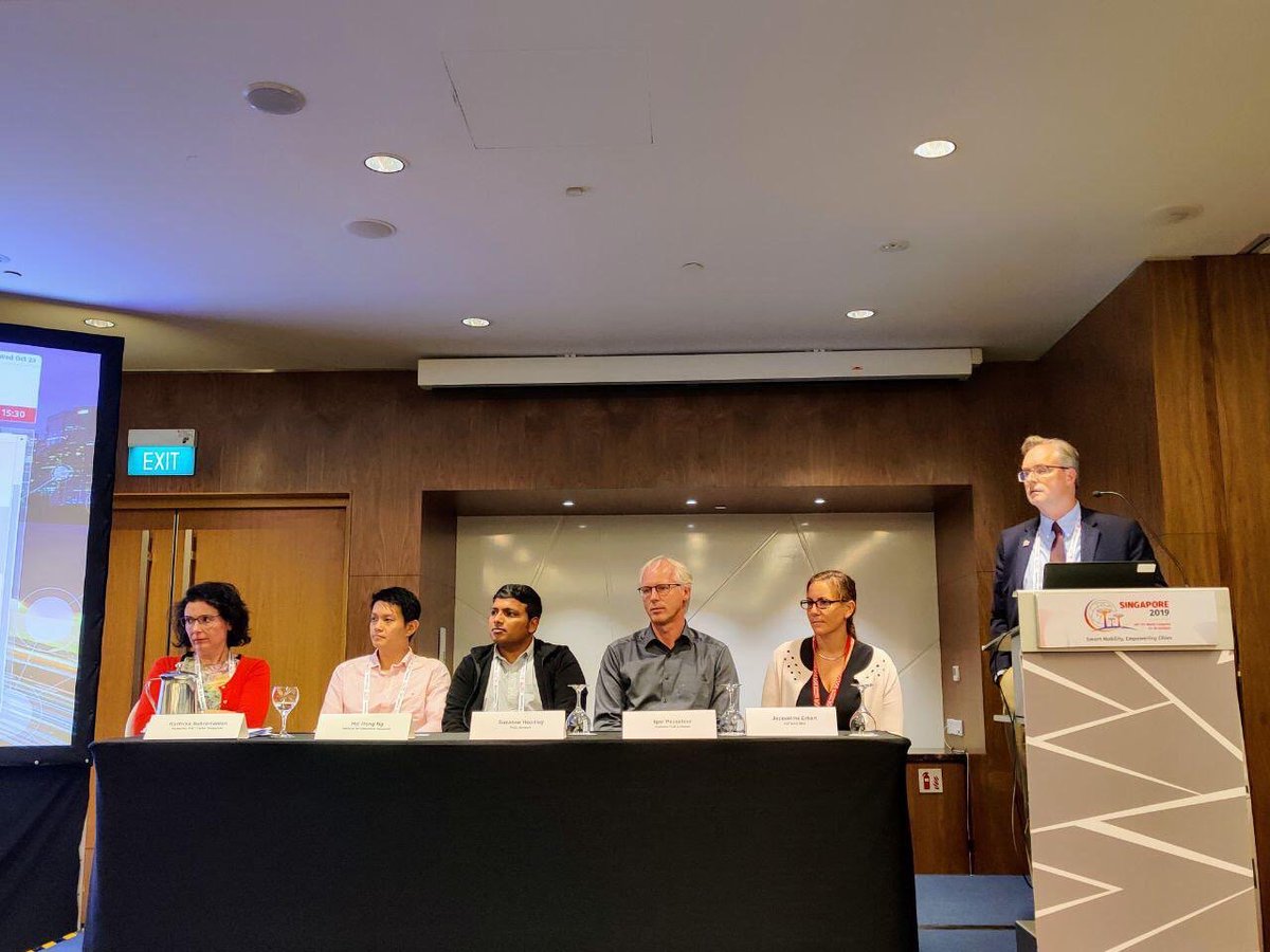 inframix's tweet photo. Yesterday @JacErhart from @ASFINAG presented @inframix approaches for analysing &amp; testing the effect of #AutonomousVehicles on the #TrafficFlow at #ITSWC19 as part of a joint session with @H2020_CoEXist .

Join our group of experts ➡️💬 https://t.co/OxRKT8OYzN 

@ITS_Singapore https://t.co/pU78CMeAi6