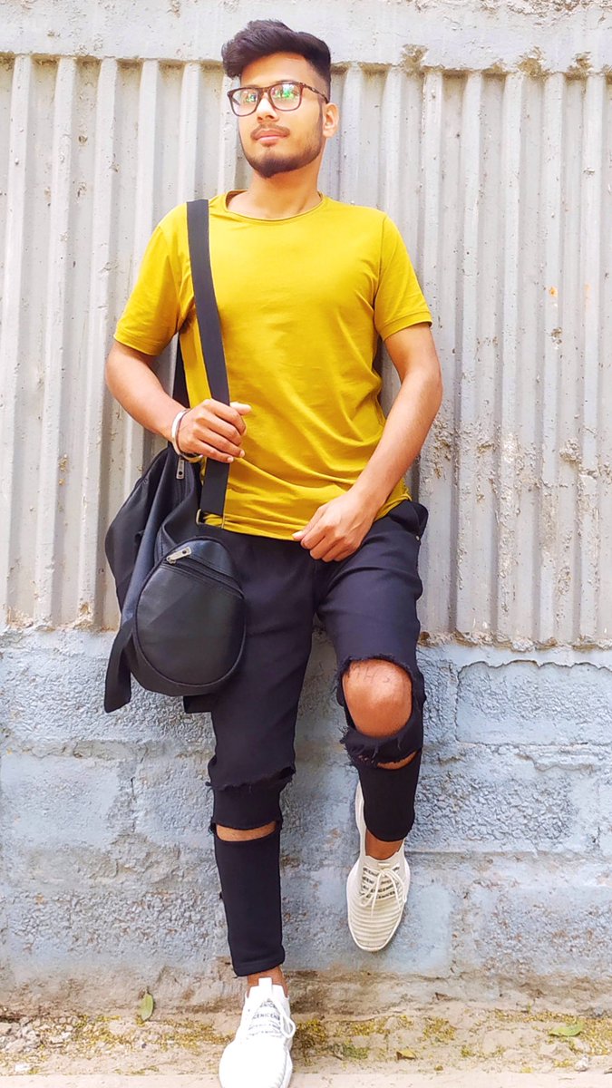 mr___brock's tweet photo. @AspiringModel_🔥🔥 @mr_brock_10 @mr_faisu_07 @Riyazaly14 @Team10official  #all #lovequotes #likethispost #kbye #tc👍 https://t.co/x3NE6dsFoT