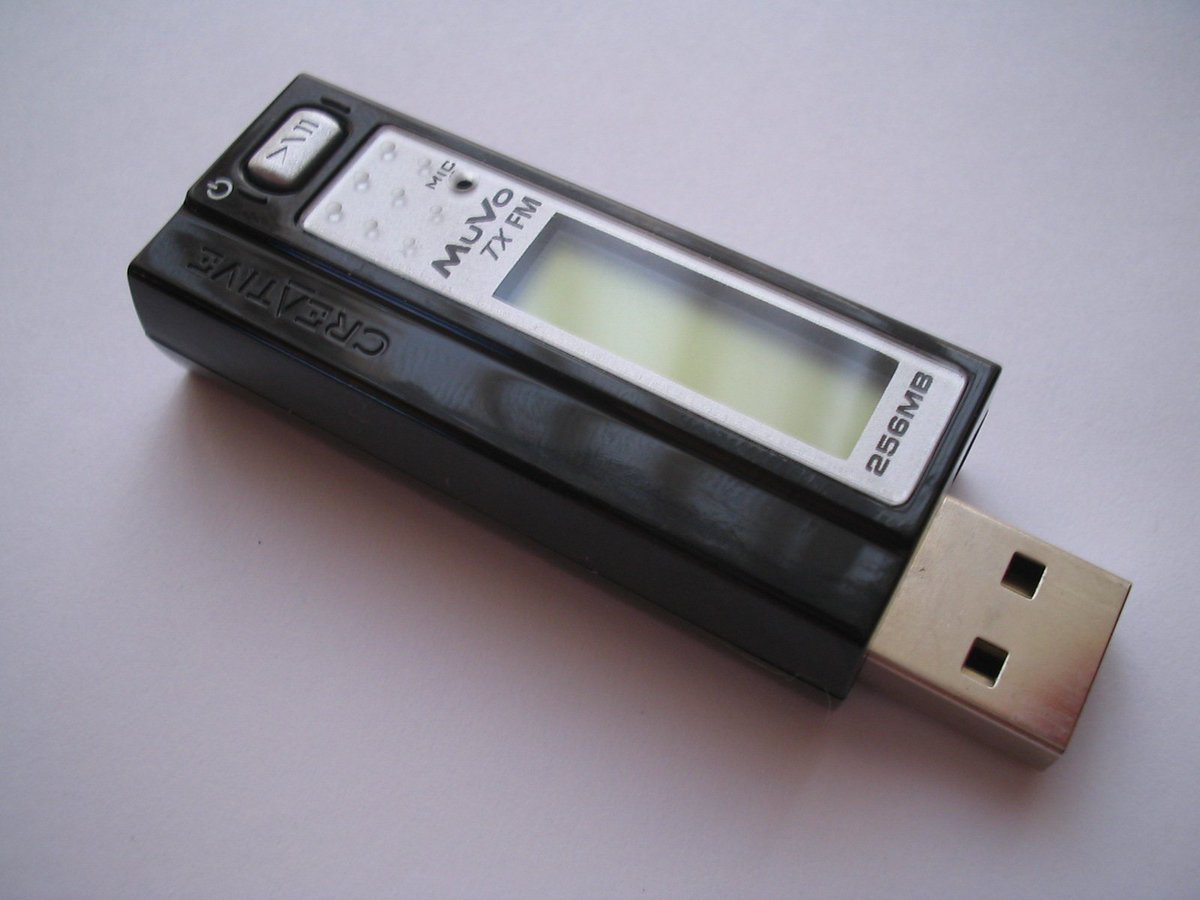 Gutterommet__'s tweet photo. Ryktene stemte! Det ble spilt inn en ny episode i går kveld. Tilgjengelig på din mini-disc/mp3-spiller i morgen! https://t.co/zJsfTIZihb