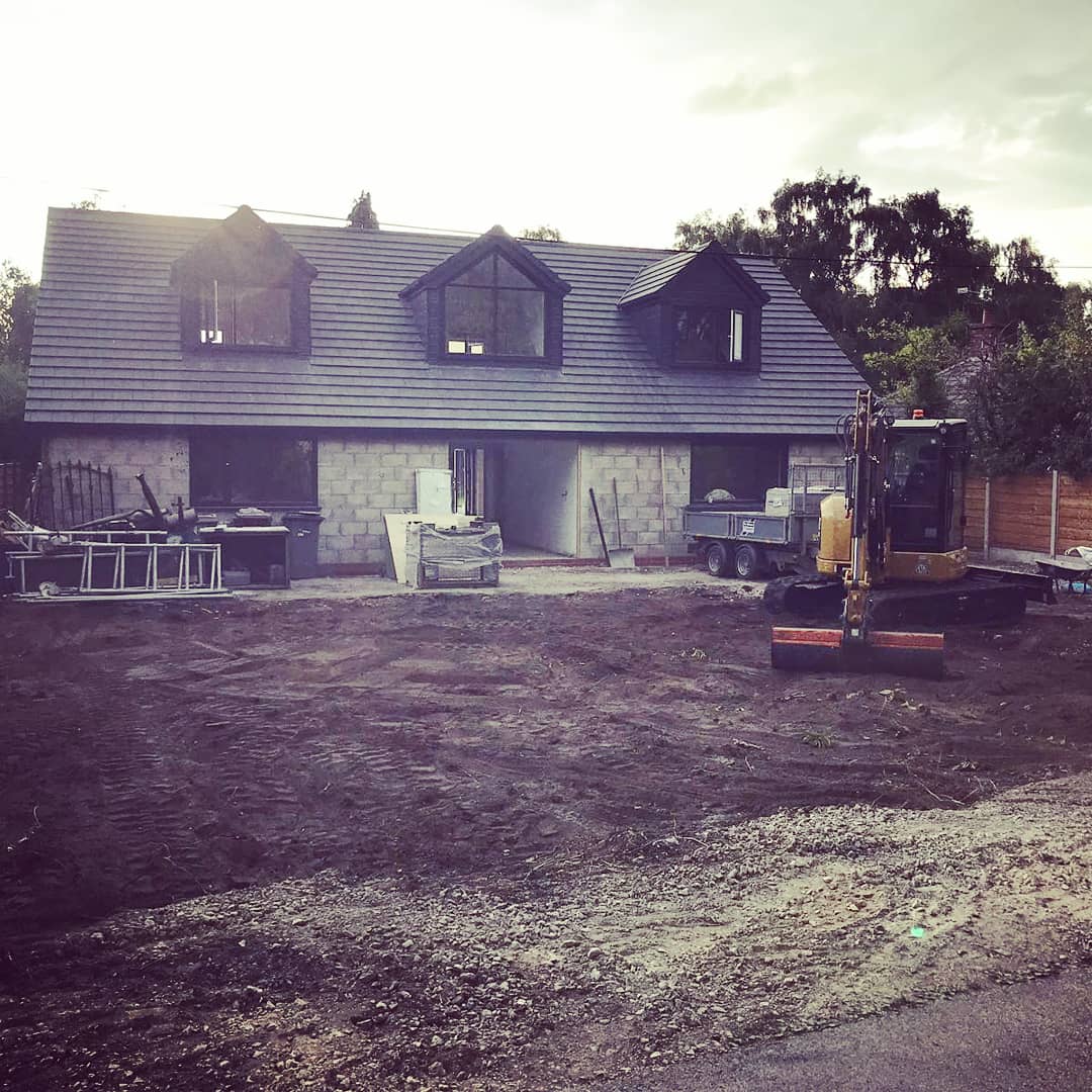 Pettifer_Arch's tweet photo. Progressing well on site this with this once small bungalow in Goostrey, Cheshire. Here Pettifer Architecture created designs for a large rear open plan kitchen/dining extension and raised the height of the roof to create two master bedrooms with walk in wardrobes and ensuites. https://t.co/yqRJtF1i9Y