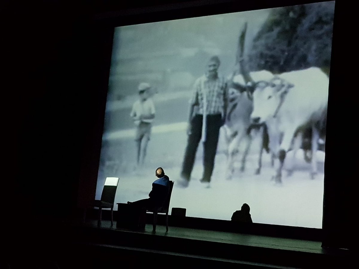 EUnotaries's tweet photo. Per la Giornata Europea della Giustizia, @ilnotariato ha organizzato lo spettacolo "La Costituzione è uno show" al teatro Ghione di Roma, una rilettura della Costituzione in chiave di romanzo, con musica, film e riferimenti al giornalismo. #EuropeanDayofJustice #NotariesOpenDays https://t.co/ptXCBuQXXq