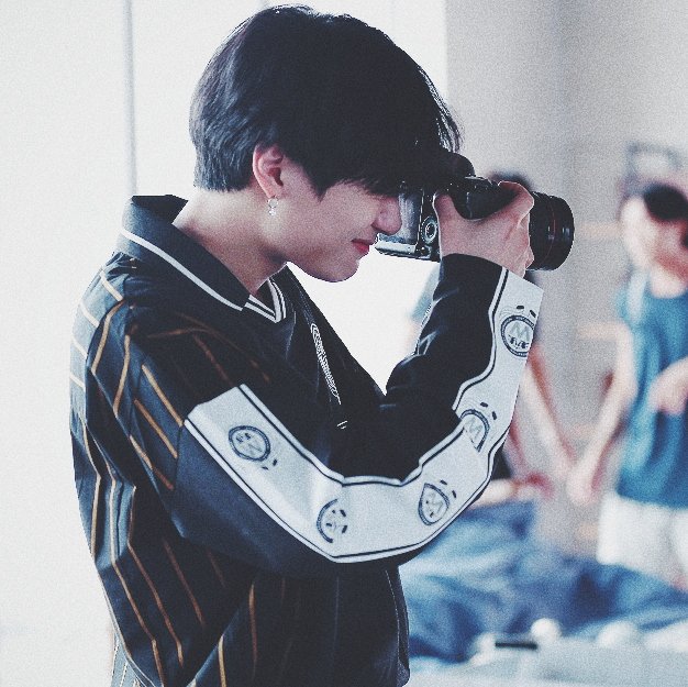_neededsaving's tweet photo. เราชอบผู้ชายเล่นกล้องหรือเราชอบผู้ชายที่ชื่อโชซึงยอนกันแน่วะ https://t.co/QtqN2P8l3X