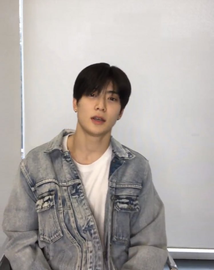 BJNYz's tweet photo. แจยอนมาหน้าสดอีกแล้ว อย่างหล่อ T___________T https://t.co/80GKNWjAsg