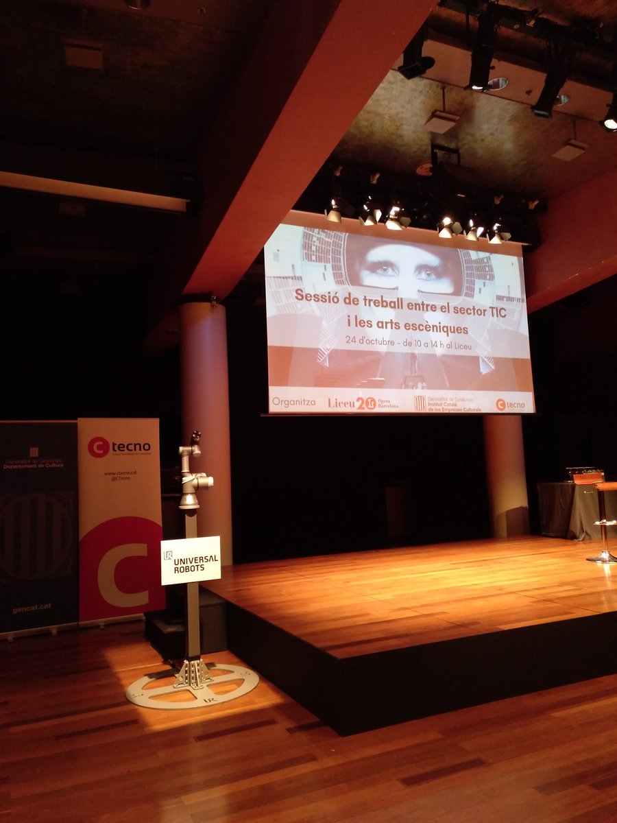 MartaClua's tweet photo. A punt de començar la sessió de treball entre el sector TIC i les arts escèniques, que ha organitzat el @CTecno a un lloc de luxe com el Liceu de Barcelona.
@Basetis #ticandart #basetis https://t.co/N3gPnzbaVm
