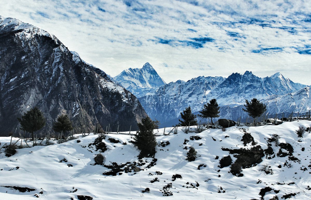 plans2pick's tweet photo. “Let's find some beautiful place to get lost”
#plans2pick #planstopick #auli #travelwithus #travel #winter #snowfall #trekking #uttrakhand #uttarakhand #himachal #dharamshala #pahadi #pangonglake #leh #mussoorie #shimla #almora #devbhoomiuttarakhand #gadwal #buddhatemple https://t.co/n2vaOz6aZt