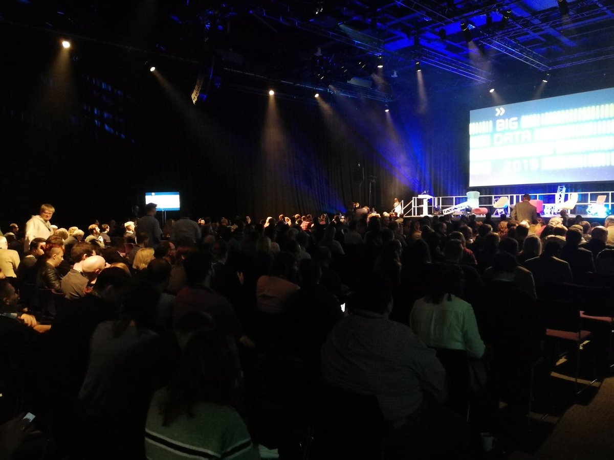 bigdatabelfast's tweet image. A packed house as we begin Big Data Belfast 2019! #BDB19 #BigDataConf