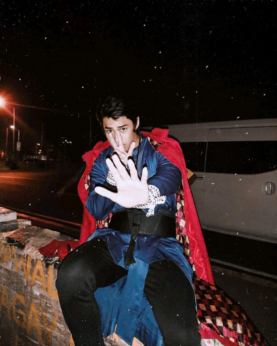 donnyphotos's tweet photo. your sweet little boo, your homie, your own kind of doctor strange 🤩🥰 https://t.co/51IsgDInPp