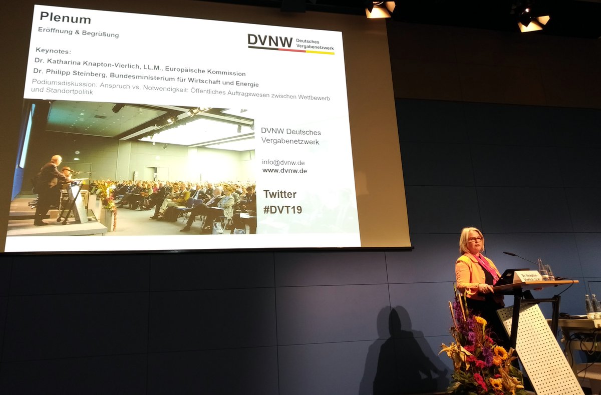 KOINNO_BMFTR's tweet photo. Der 6. #Vergabetag des @dvnw ist eröffnet! In ihrer Keynote betonte Frau Knapton-Vierlich von der Europäischen Kommission die Arbeit von #KOINNO. Das freut und motiviert uns sehr! 💪 #perfectday #Beschaffung #Innovation #IÖB #Beschaffungneudenken #DVT19 #EUcommission https://t.co/JT8lv8FSJc