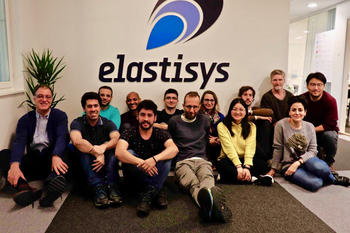 thefogguru's tweet photo. a great #team building the next generation of #fogcomputing systems and training the future #fogcomputing gurus - that's #fogguru ! #msca #H2020 @elastisys @uhopper @UnivRennes1 @TUBerlin https://t.co/RyiBbbYUYb