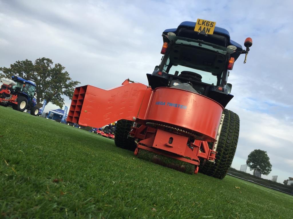 WiedenmannUK's tweet photo. All set for a 2nd day @live_turf St Albans. #TML2019 Machines at the ready. Canβt decide which machine to demo first. It can be your choice. #justask Love it when it is βliveβ. Grateful to @iseki_uk for pairing us with top fleet and to our dealer @ErnestDoeSons https://t.co/BsGd7eOP6e