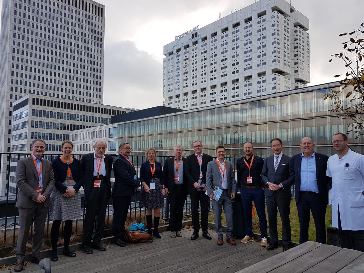 DVolksheimer's tweet photo. Ähnliche Herausforderungen in der Pflege und im Bereich eHealth mit unterschiedlichen Lösungsansätzen gemeinsam mit unserem Nachbarland Niederlande meistern. Hierzu ist uns ein weiterer Schritt mit der von @NBSOStuttgart hervorragend organisierten Delegationsreise gelungen. 🇳🇱🇩🇪 https://t.co/vnzAYoDxAQ