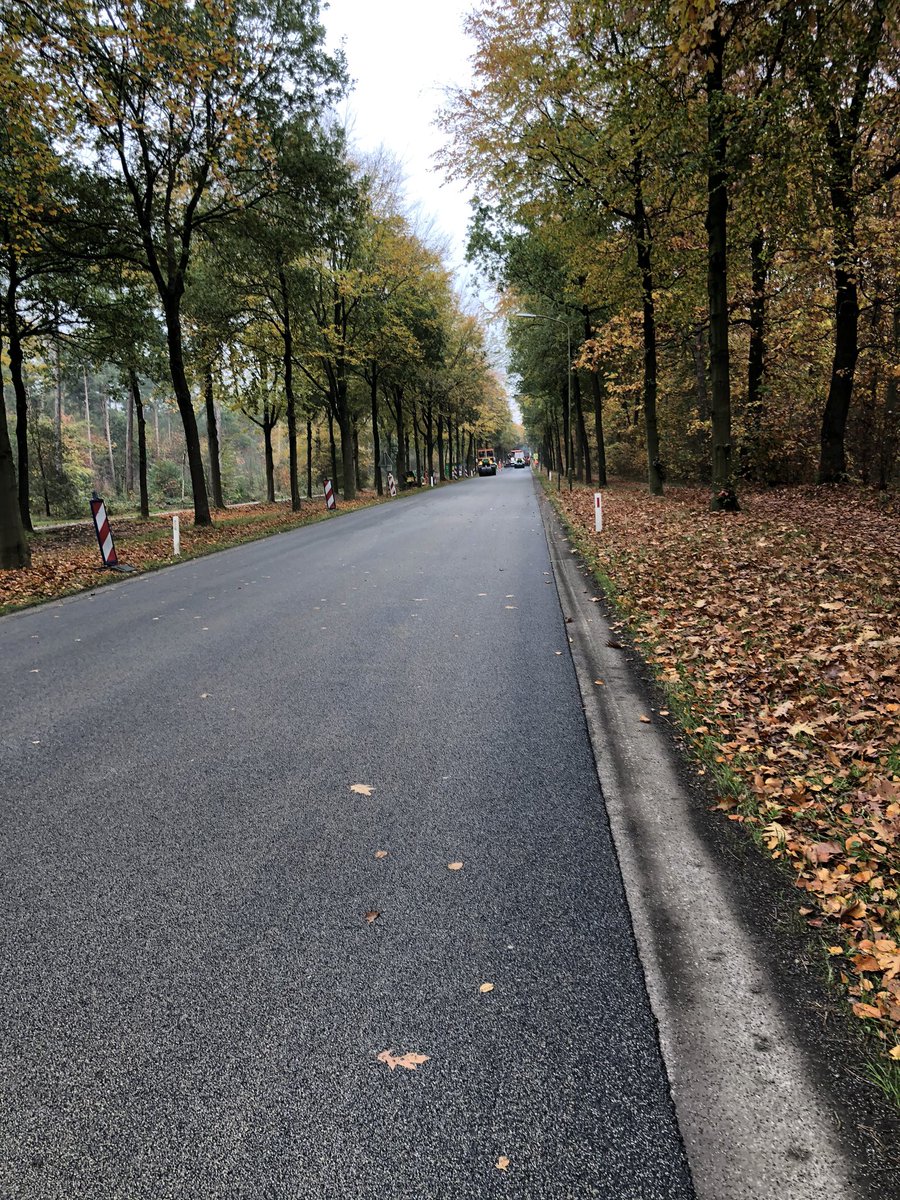 moosterveld's tweet photo. Hier in @provgelderland laten we zien dat het kan. Duurzaam Asfalt met hoge kwaliteit.
 #LEAB van @BAMInfra_nl is 
#maatregel37 van @urgenda https://t.co/KbRfQlvj4R