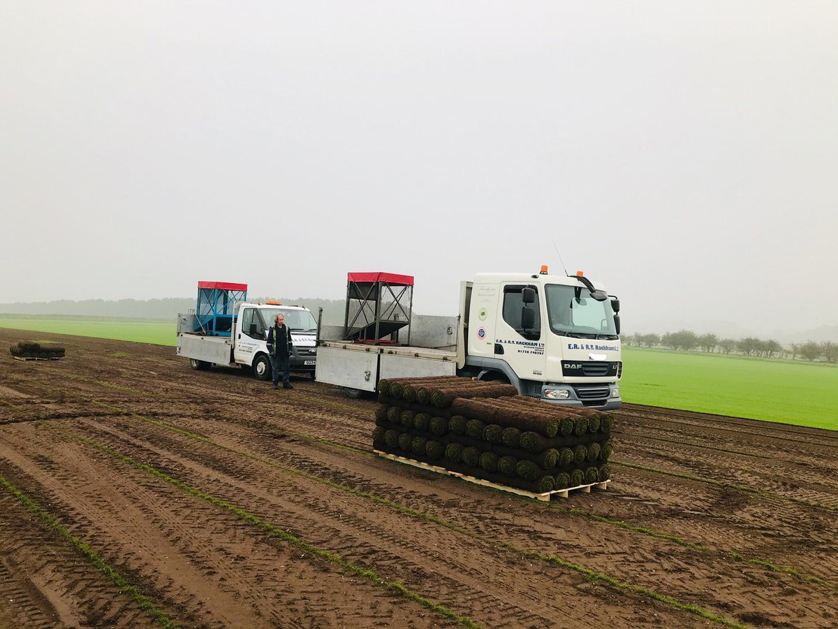 rackhamltd's tweet photo. Busy morning for two of our drivers. Logs, fuel and reloading Turf @ Sutton 🚛💨💨
#rackhamltd #familyrunbusiness https://t.co/tXzuc9yNK1