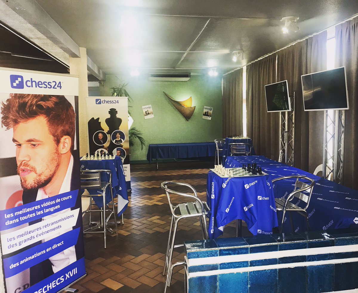 chess24fr's tweet photo. Le stand se prépare pour #Capechecs 2019! Un millier de personnes attendu! https://t.co/ZB8bwUNP2a