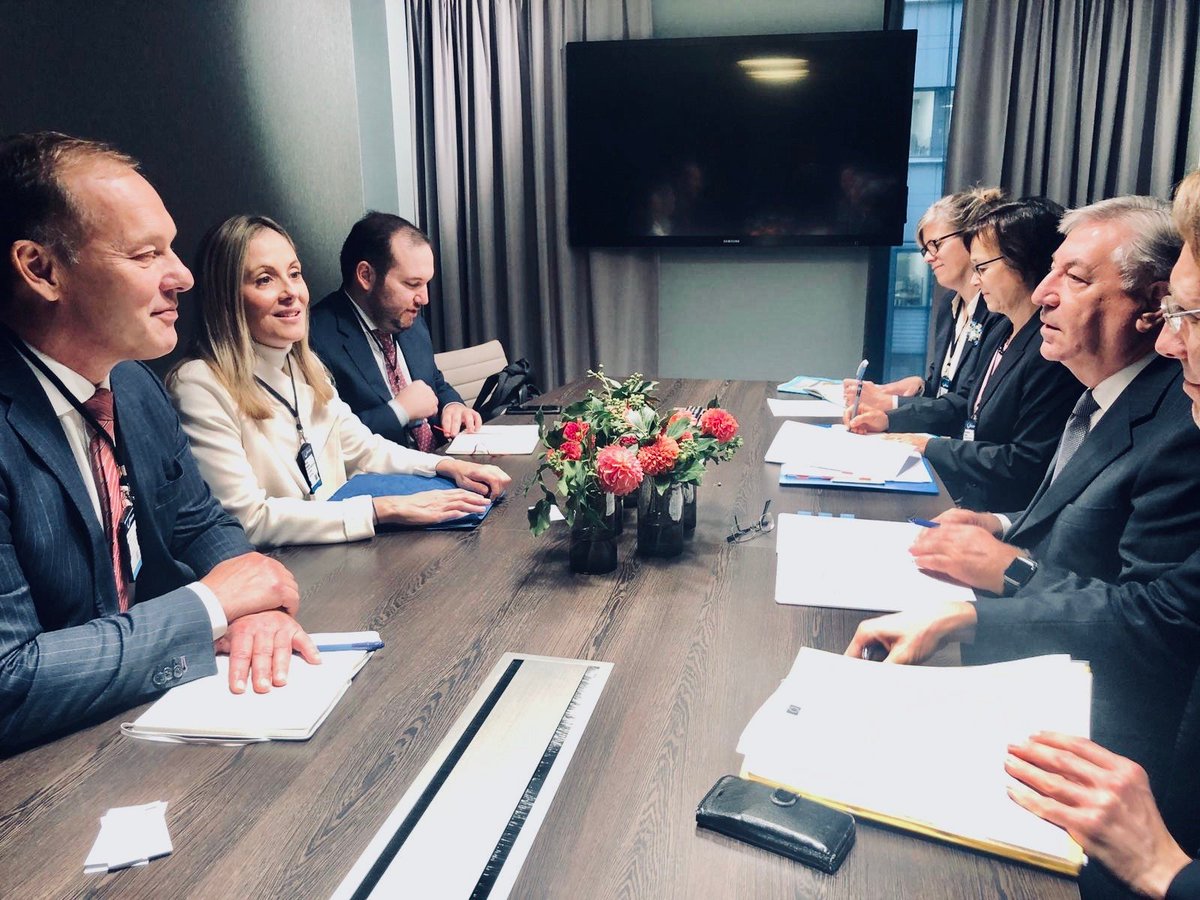 KarmenuVella's tweet photo. The @EIB &amp; @_EmmaNavarro in particular, are a strong &amp; consistent ally in our @EU_Commission efforts to develop a sustainable #Ocean economy.

At #OurOcean in Oslo today we discussed Blue Economy Finance Principles &amp; progress we've jointly made.

#BlueEconomy https://t.co/pqdU2gW5rn