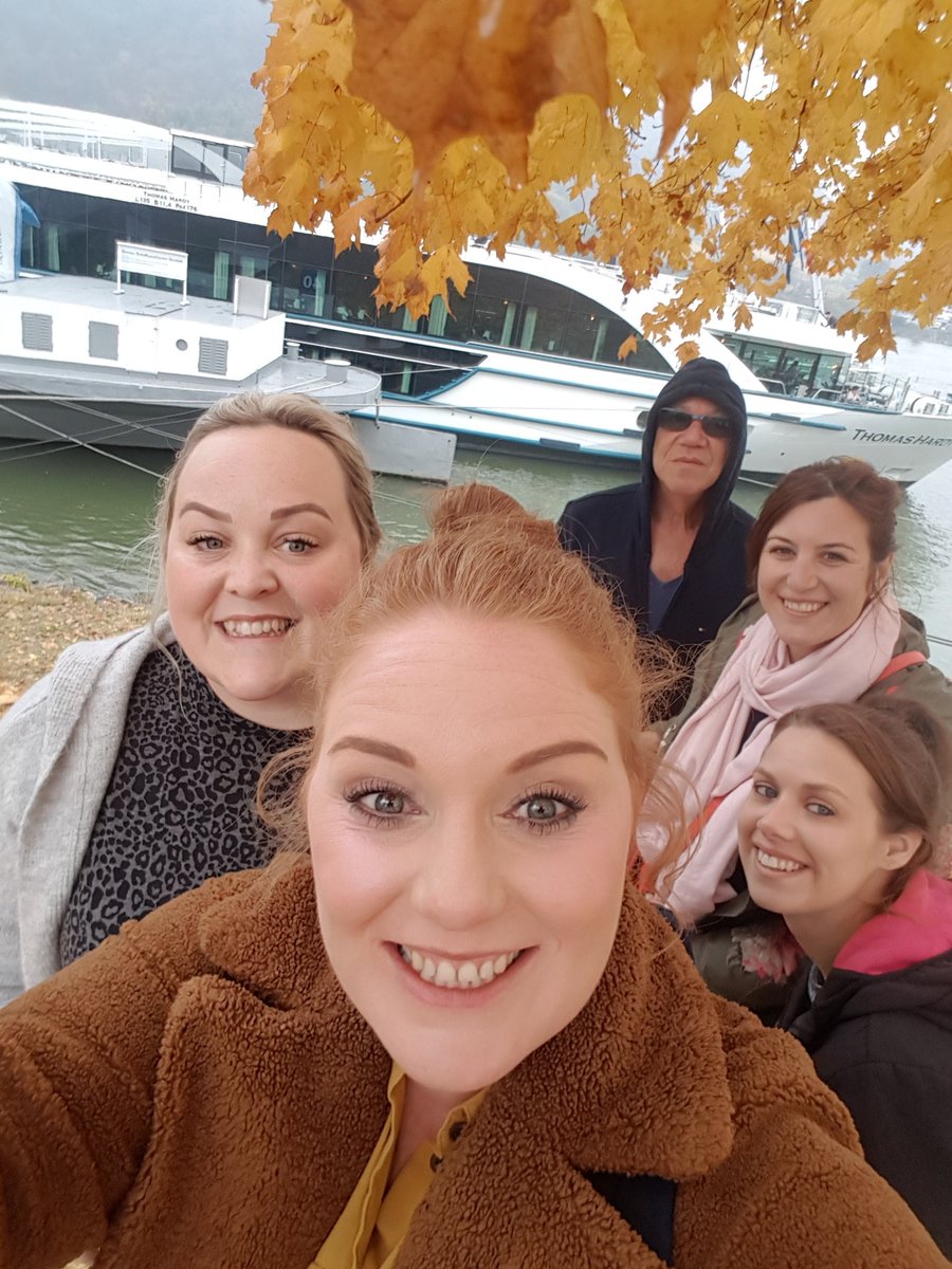 EmmaLR80's tweet image. #Durnstein looking  stunning today #Autumn #RivieraTravel