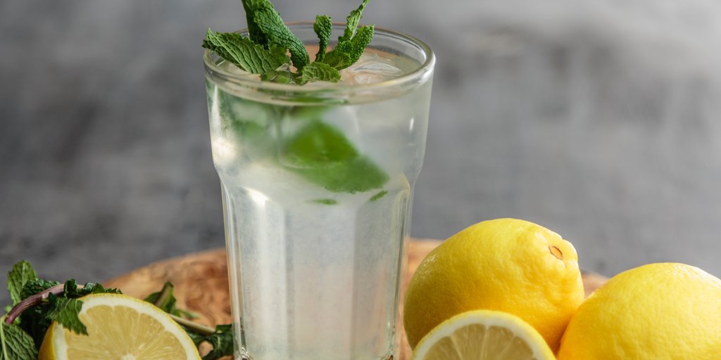 Happy Thursday! 🍋 Here are some helpful tips for drinking more water throughout the day:
1. Add lemon or other fruits 
2. Drink a full glass before every meal
3. Invest in a water filter
4. Choose sparkling or mineral water over soda
5. Eat water-rich foods
#gwsusa