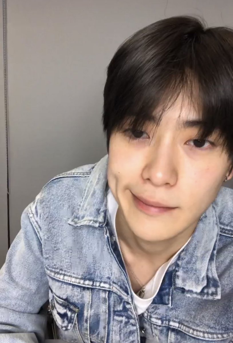 나 tweet media