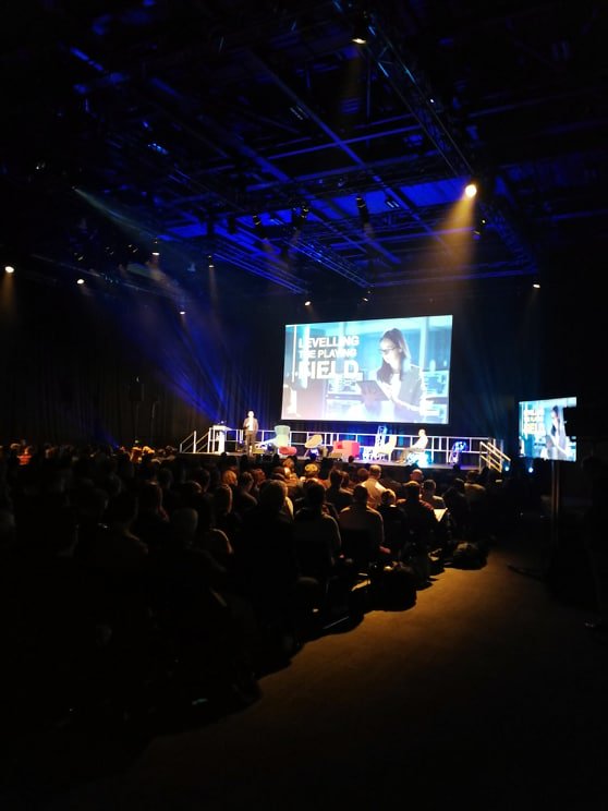 bigdatabelfast's tweet image. Ireland (@EY_Ireland) Partner, and Head of Data Analytics Eoin O&apos;Reilly addressing a packed house at Big Data Belfast 2019! #BDB19 #BigDataConf