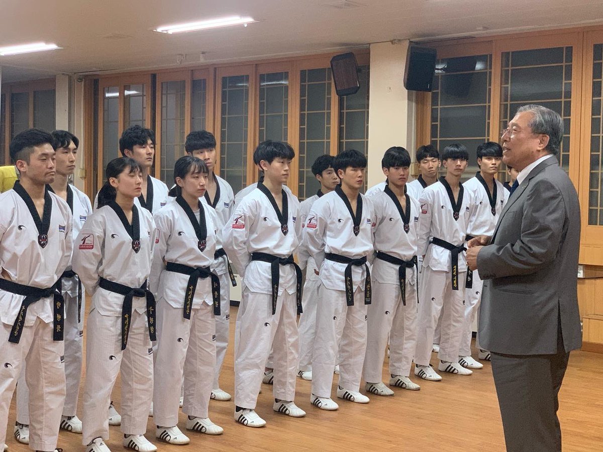 Kukkiwon demonstration team dispatch to Indonesia
.
.
#world #taekwondo #hanmadang #indonesia