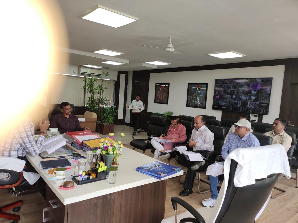 collectorcu's tweet photo. Conducted a meeting with elected members &amp; @gsrtc_officials to plan out rural connectivity. Planned out main Metrolink route &amp; feeder routes. Special emphasis was given on using more mini buses &amp; focusing on students.
#SensitiveGovernment
@pkumarias 
@revenuegujarat https://t.co/0QIFh8Rbty