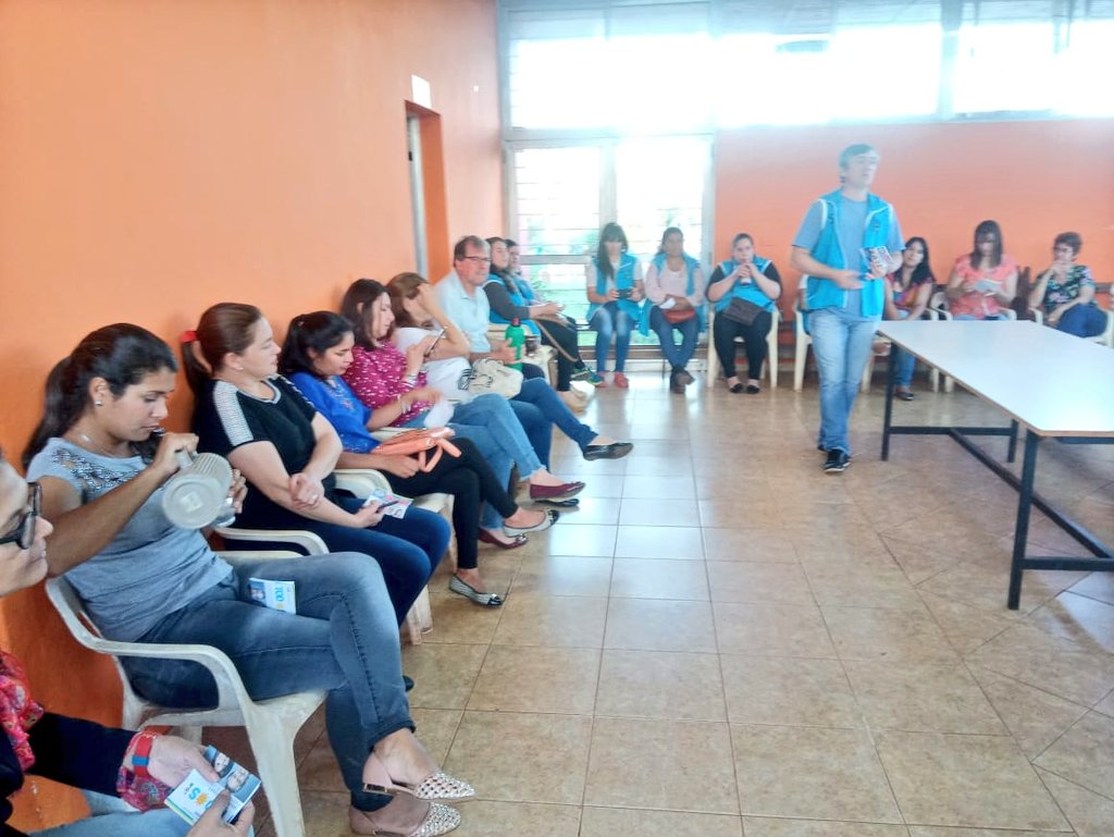 #anoche #Bonpland #militanciapura 
#CortaConCorta 

Compromiso de dirigentes y vecinos de apoyar a ntros candidatos a diputados <a href="/SartoriDiegoH/">Diego H. Sartori</a> <a href="/ivonneaqui/">𝑰𝒗𝒐𝒏𝒏𝒆 𝑨𝒒𝒖𝒊𝒏𝒐</a> <a href="/nestorpitana/">Nestor Pitana</a> <a href="/chelaleyes/">Chela Leyes</a> 
<a href="/Renovadoresok/">FRdelaConcordia</a> 

<a href="/alferdez/">Alberto Fernández</a> presidente 🇦🇷

Este domingo Tod☀️s con misionerismo 
<a href="/ADOMIS_Misiones/">ADOMIS_Misiones</a>