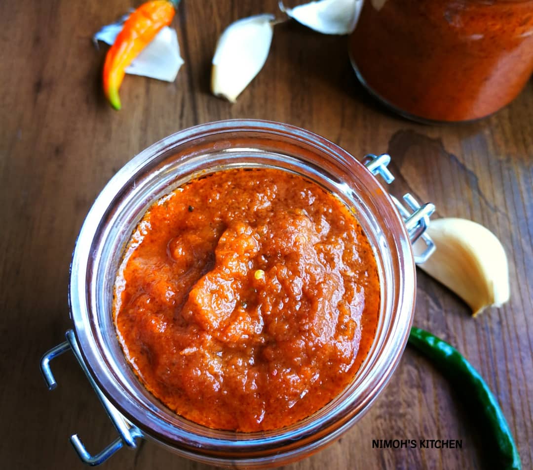 cw_nimoh's tweet photo. Chilli & Garlic Sauce
.
.
.
Recipe >>> https://t.co/Q190eTGDHH
.
.
#cookingwithnimoh #chilliandgarlic #kenyanfoddie #kenyanfoodblog #ThursdayMotivation #Strictlyhomemade #homemadechilli https://t.co/rug9Bc7gy9