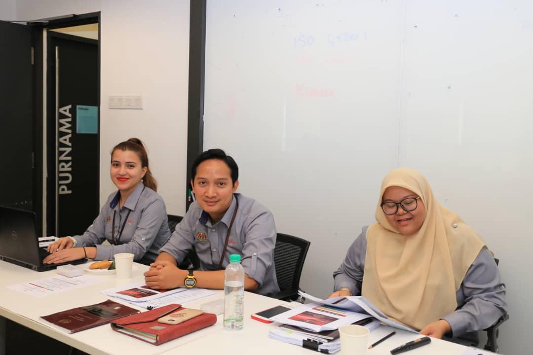 theMyCC's tweet photo. Briefing Session to TNB Legal Division On Competition Act 2010

#MyCC #PromotingCompetition #ProtectingYou #BebasKartel  #themycc #suruhanjayapersainganmalaysia #kpdnhep #promotingcompetition #Malaysia #Negaraku #tenaganasionalberhad💡 https://t.co/pPqsWfDGBi