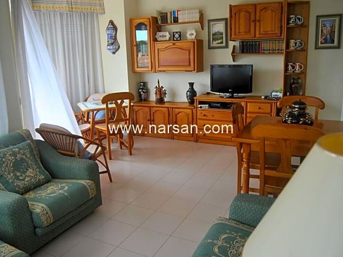 narsaninmob's tweet photo. 📢 ¡EN VENTA! 
𝘌𝘹𝘤𝘭𝘶𝘴𝘪𝘷𝘰: Bonito apartamento a 2 minutos de la 𝐩𝐥𝐚𝐲𝐚 𝐝𝐞 𝐀𝐥𝐦𝐚𝐝𝐫𝐚𝐛𝐚 🌊 en #Benicassim 🔝. Dispone de 115 m2 construidos con: 3 habitaciones, 2 baños, terraza con vistas y #piscina😲. ℹ️ Toda la info>> https://t.co/GnCLSBebw5

#comprarcasa https://t.co/U6MAHTatkv