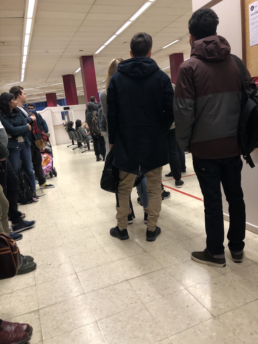 5 hours queuing at City Hall of Brussels city. Such a #WorldCitizen #experience.  Are #digitalization n #CustomerExperience customer experience only relevant for private businesses, not for public services? That is how the heart of Europe welcome ppl? @CityBrussels @SmartCityBru