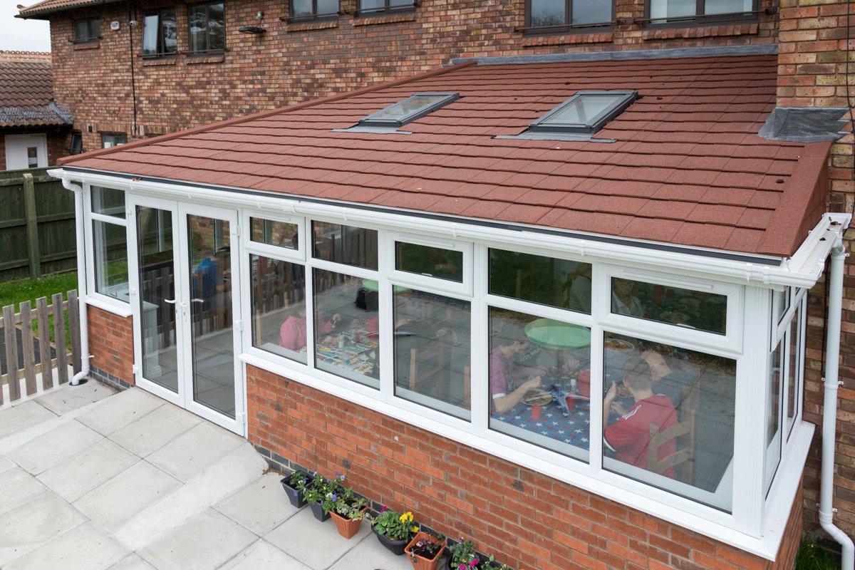 SupaLiteRoofs's tweet photo. Create a living/working environment that will withstand the elements... all year round ❄️☀️

Below is an #ExtraLite tiled roof in the shade Ember - complete with roof vents to bring in some added natural light !

#ThursdayThoughts #Roofing #HomeImprovement #TiledRoof https://t.co/Ale17QEfdx