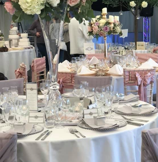 A private occasion or day to be shared with the extended family and friends?

No matter the occasion we can help you plan it to very last detail, for more information on holding an event with us just call 01527 579 007🥰

#GraftonManor #Grafton #GraftonManorHotel #Hotel #Wedding