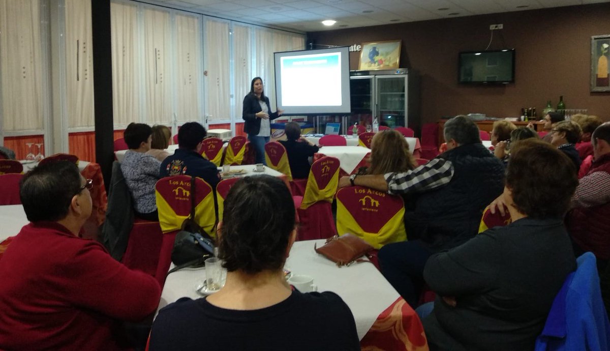 AFANION_'s tweet photo. Este martes la psicooncóloga de AFANION Ciudad Real,Teresa Cervera, asistió como ponente a un café-coloquio en #TorralbadeCalatrava con motivo de la Semana contra el Cáncer. Habló de los proyectos de AFANION y de los aspectos emocionales y psicológicos del cáncer infanto juvenil. https://t.co/kMpgqL9Whx