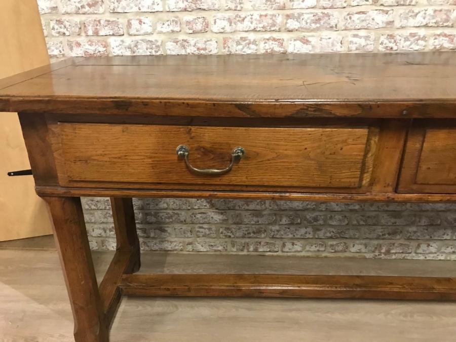 AntiqueTables1's tweet photo. 19th Century #OakServer With Two Wide Drawers And One Little In Middle.
Measurements :
H: 32in (81.3cm)
W: 22in (55.9cm)
L: 82in (208.3cm)
Price : £2,700
#AntiqueTable #Table #AntiqueFurniture #AntiqueServer https://t.co/WmiwUuD54I