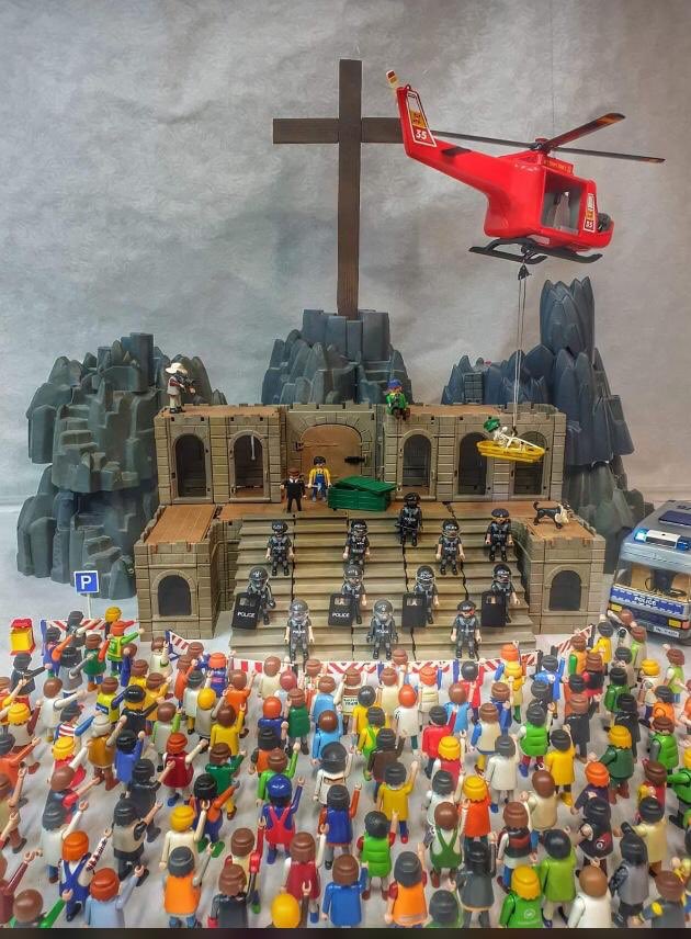 BassiRamon's tweet image. Via @favoriteplacesbcn a l’instagram 

#AlertaCerillita #1egg #1ou #LaFarola