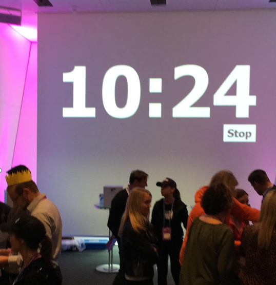 BOLDLYGO_FFM's tweet image. Tick-Tack #Bombenstimmung :-) im #BoldlyGo #Agile #EscapeRoom auf dem #DigitalMindChange #DMC19 @ZP_Universe