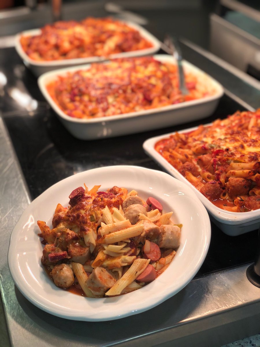 LStoreys's tweet image. Join us today for lunch #hungry  #craigforth #stirling #foodies #chefslife #westisbest #indianroadtrip #chickenbiryani #uksausageweek #spicysauasgepasta #synfree #chickenpizza #welovethisbusiness