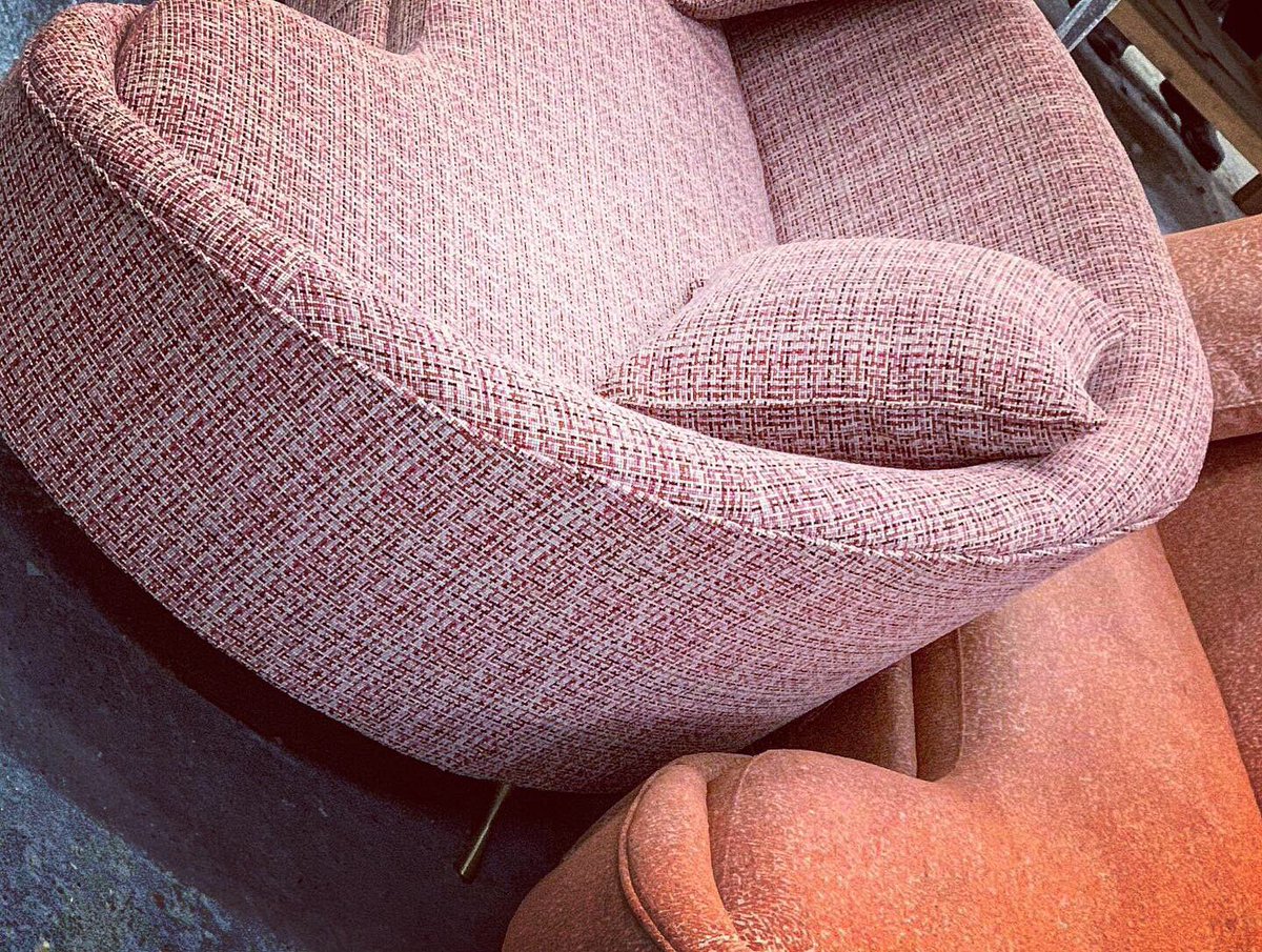 #justpscontract #furnituredesign #interiordesign #design #interiors #beansofa #curvesofa