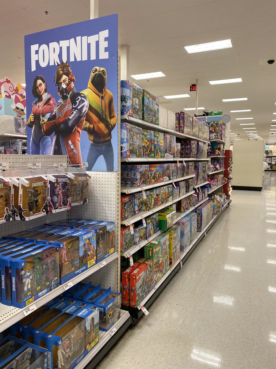 Huge recognition to our closing TL <a href="/TLVal1818/">Valentina Dastres</a> and Closing Expert Louis on leaving a great toys zone for the dayside team! Unfortunately they didnt want their picture taken haha #closing #expert #zone #toys