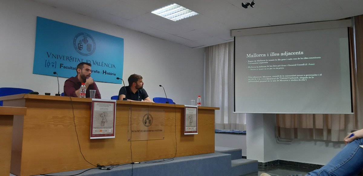 espasaiploma's tweet photo. Miquel Fuertes ens explica La defensa de l'observança a la Corona d'Aragó durant l'època moderna. 
#recerca #coronadAragó #entrelespasailaploma #congrés https://t.co/HMMQH8a3i6