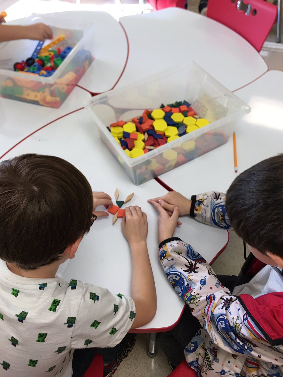 CastoMrs's tweet photo. My 2nd grade engineers went to our Innovation Lab and learned about the engineering design process. Students were challenged to plan and design a butterfly with various building materials. Thank you Mrs. Reaves! @jzwvu07 #2ndgradeSTEM #MylanPatriots https://t.co/XtquqmfCZt