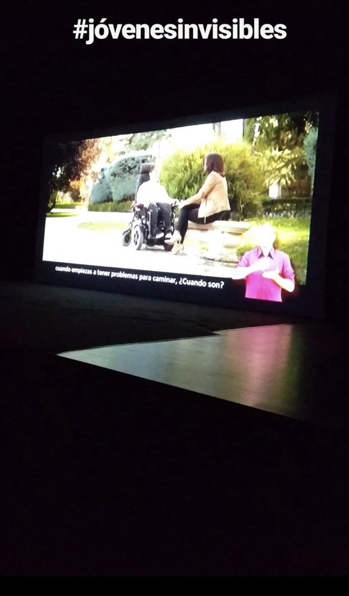 LCBROS's tweet photo. Presentando #JóvenesInvisibles en el #FestivalDeCineInclusivo de Vigo. Un documental para concienciar sobre lo que ocurre a las personas con enfermedades minoritarias.

Agradecer al festival la proyección de #jóvenesinvisibles subtitulado y con audiodescripción https://t.co/c0taWeqm8a