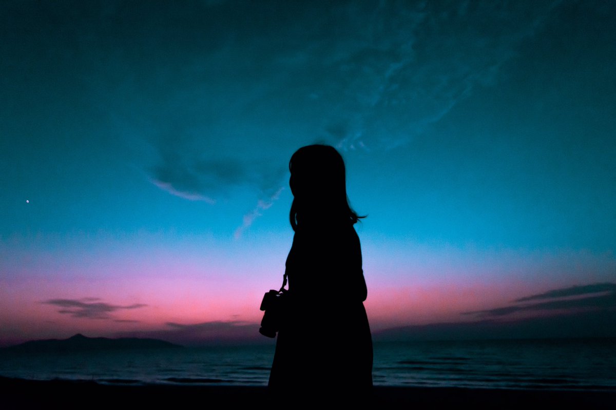 haro_hakana's tweet photo. 夕暮れは1秒だって気が抜けない。 https://t.co/YhfcypDjV6